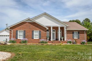 5146 Olde School Drive, Hickory, NC 28602