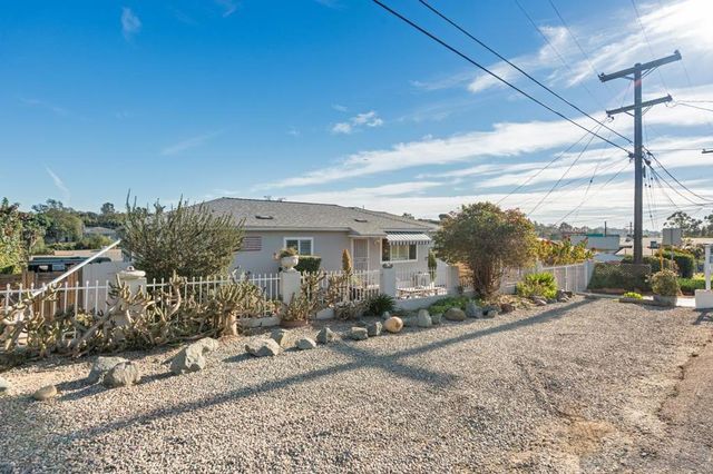 2017 El Prado Ave, Lemon Grove, CA 91945