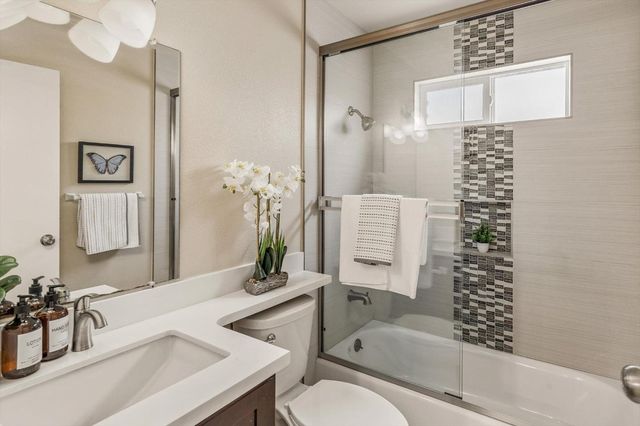 1045 Redmond Avenue, San Jose, CA 95120