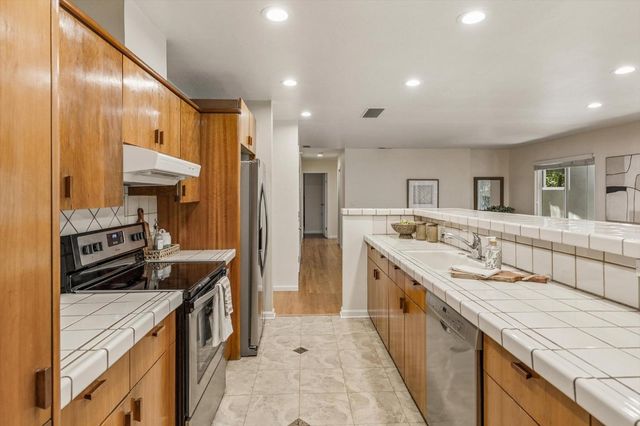 1045 Redmond Avenue, San Jose, CA 95120
