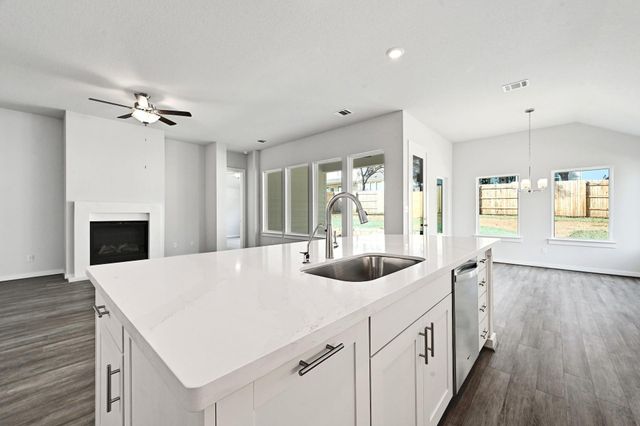 415 Constitution WAY, Kyle, TX 78640