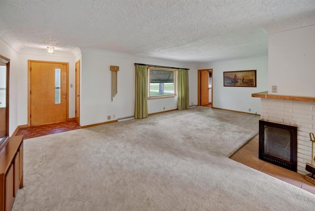 4130 Logan Avenue, Waterloo, IA 50703