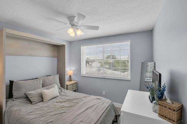 4947 Grinnell Street, Lake Worth, FL 33463