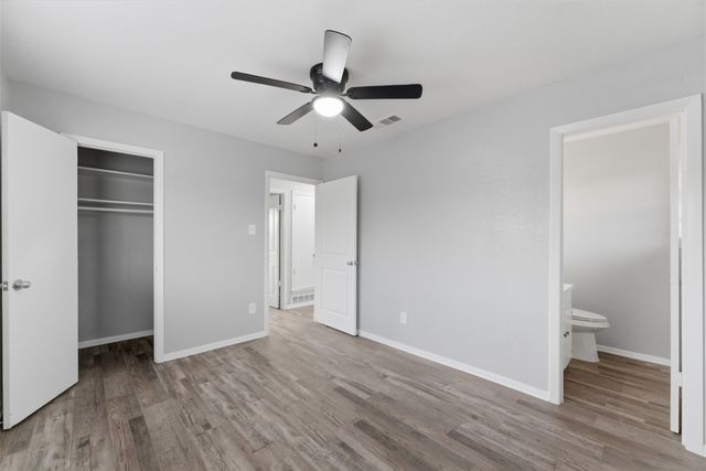 910 Royal Crest Drive, Mesquite, TX 75149