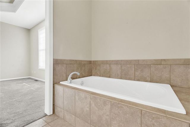 15715 W 62nd Street, Shawnee, KS 66217