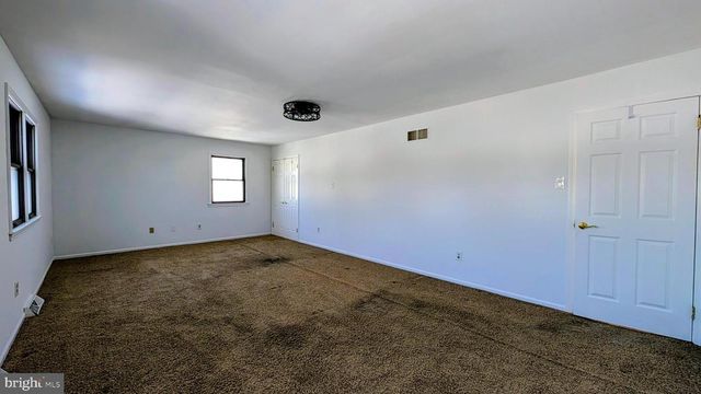 1 W BELAIR RD, Ridley Park, PA 19078