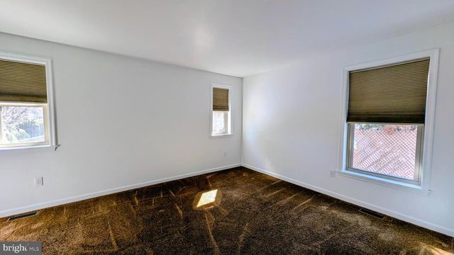 1 W BELAIR RD, Ridley Park, PA 19078