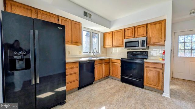 1 W BELAIR RD, Ridley Park, PA 19078