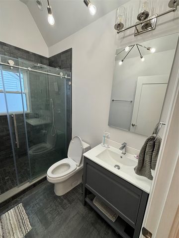 50-37 195 St, Fresh Meadows, NY 11365