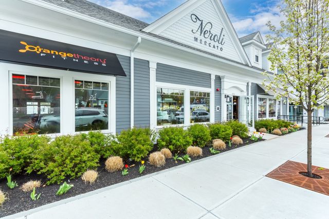 92 Hawthorn, Westwood, MA 02090