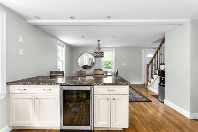 92 Hawthorn, Westwood, MA 02090