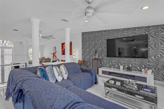 2920 NE 55th Place, Fort Lauderdale, FL 33308