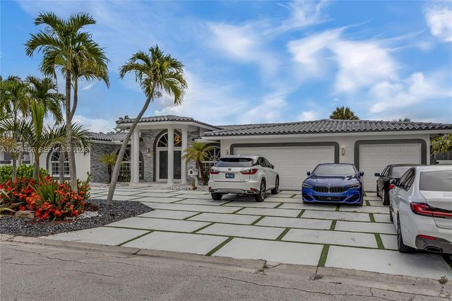 2920 NE 55th Place, Fort Lauderdale, FL 33308