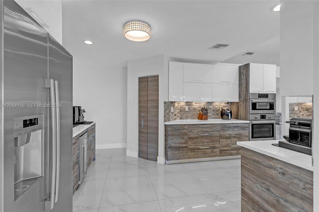 2920 NE 55th Place, Fort Lauderdale, FL 33308