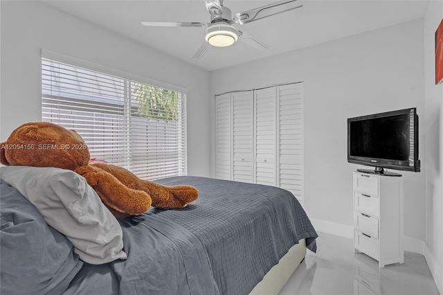 2920 NE 55th Place, Fort Lauderdale, FL 33308
