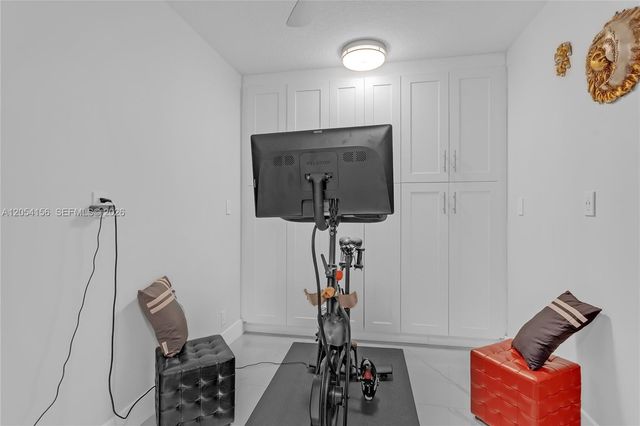 2920 NE 55th Place, Fort Lauderdale, FL 33308