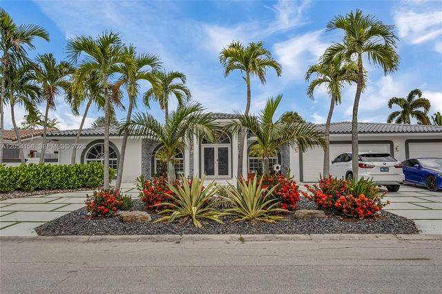 2920 NE 55th Place, Fort Lauderdale, FL 33308