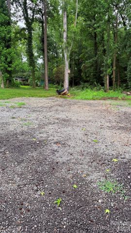 6625 Cool Water Court, Charlotte, NC 28215