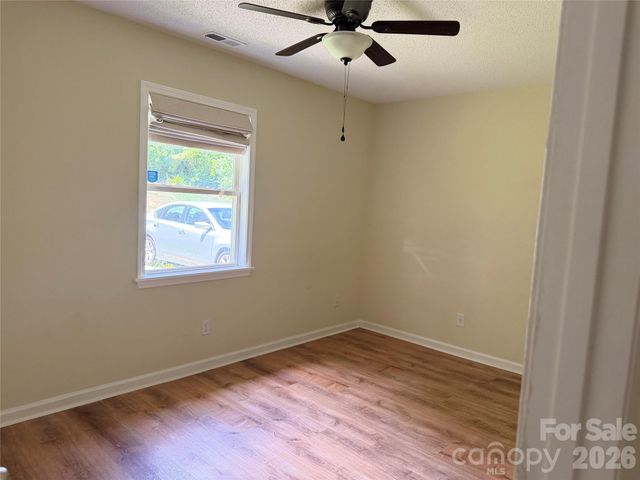 6625 Cool Water Court, Charlotte, NC 28215