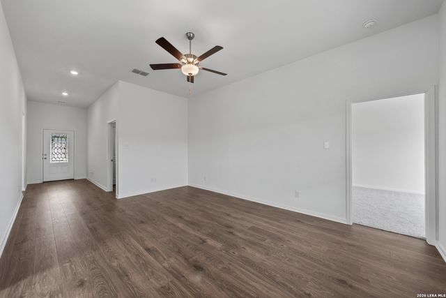 16201 Farmer, Lytle, TX 78052