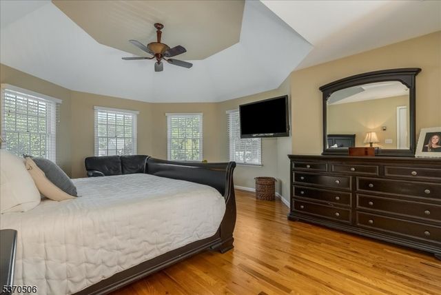 171 Oakland St, Hillsdale Boro, NJ 07642