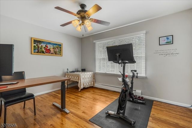 171 Oakland St, Hillsdale Boro, NJ 07642