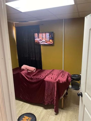 957 M L King Jr NW Drive, Atlanta, GA 30314