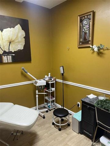 957 M L King Jr NW Drive, Atlanta, GA 30314