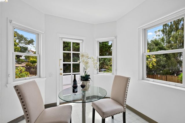 3996 Oakmore Rd, Oakland, CA 94602