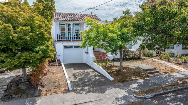 3996 Oakmore Rd, Oakland, CA 94602