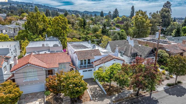 3996 Oakmore Rd, Oakland, CA 94602