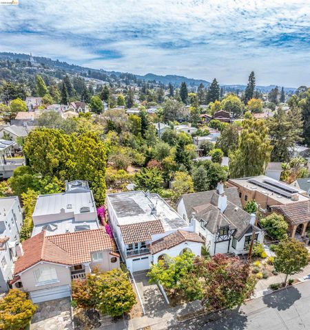 3996 Oakmore Rd, Oakland, CA 94602