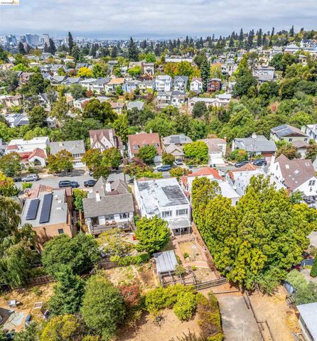 3996 Oakmore Rd, Oakland, CA 94602