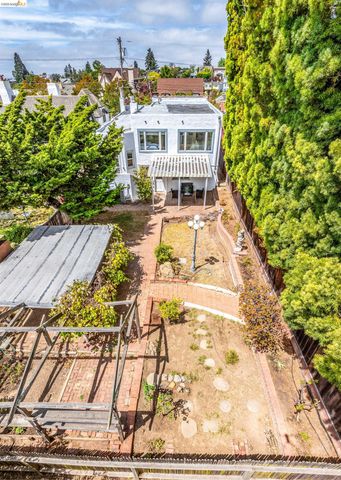 3996 Oakmore Rd, Oakland, CA 94602