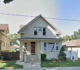 5042 W Argyle Street 1, Chicago, IL 60630