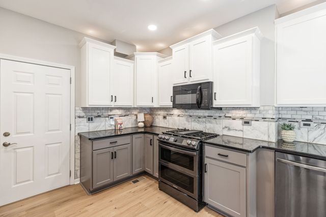 6841 Collinswood Drive, Nashville, TN 37221