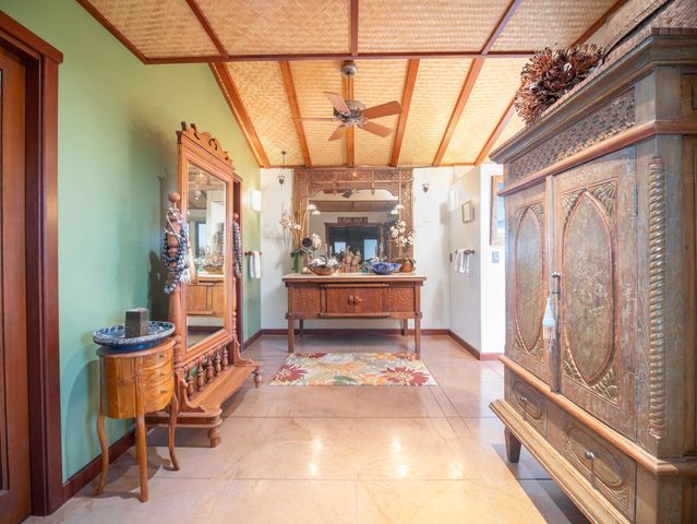 26 E Mahi Pua Pl, Lahaina, HI 96761