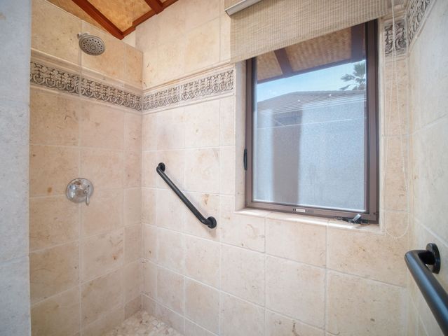 26 E Mahi Pua Pl, Lahaina, HI 96761
