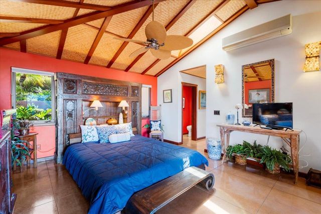 26 E Mahi Pua Pl, Lahaina, HI 96761