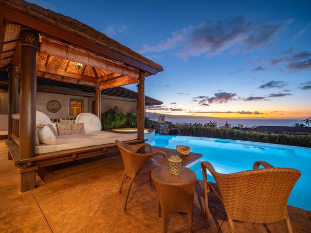 26 E Mahi Pua Pl, Lahaina, HI 96761
