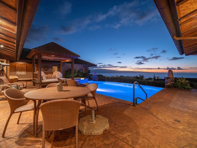 26 E Mahi Pua Pl, Lahaina, HI 96761