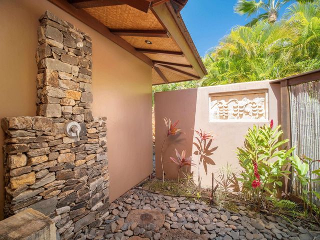 26 E Mahi Pua Pl, Lahaina, HI 96761