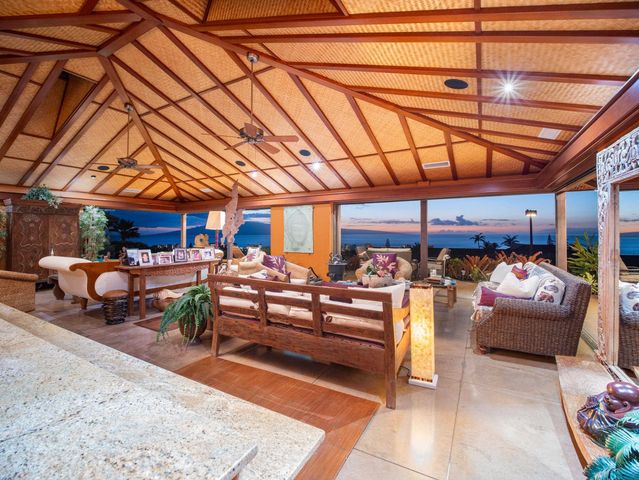 26 E Mahi Pua Pl, Lahaina, HI 96761