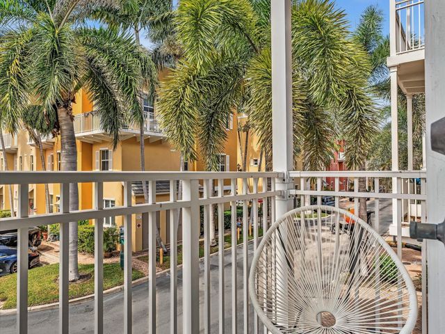 2329 Vintage Drive, Lighthouse Point, FL 33064