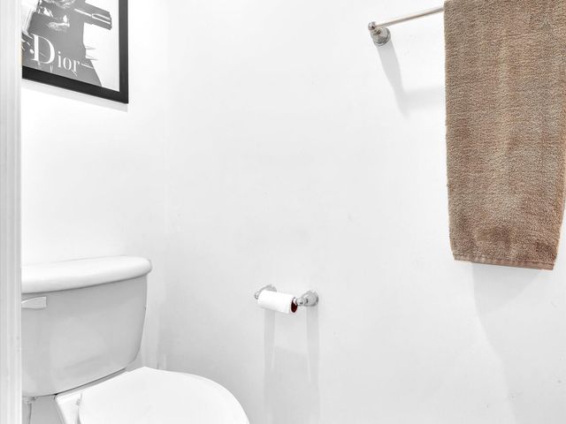 2329 Vintage Drive, Lighthouse Point, FL 33064