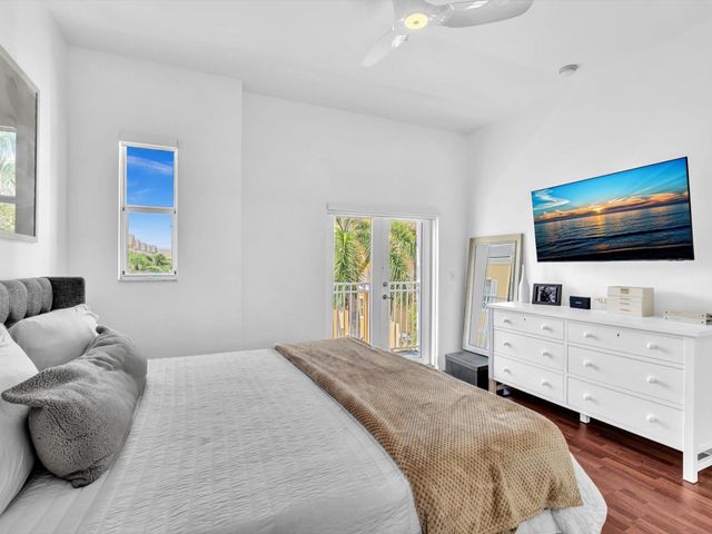 2329 Vintage Drive, Lighthouse Point, FL 33064