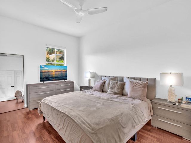 2329 Vintage Drive, Lighthouse Point, FL 33064