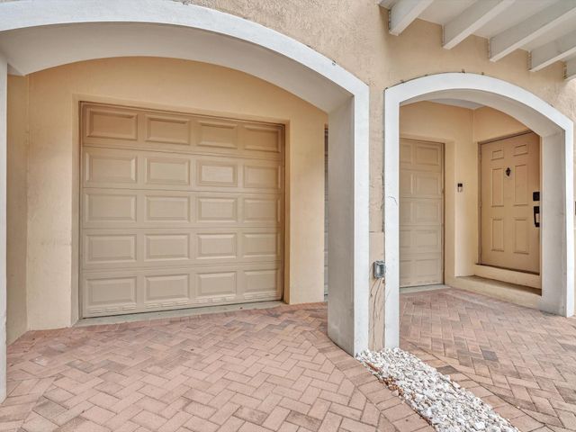 2329 Vintage Drive, Lighthouse Point, FL 33064