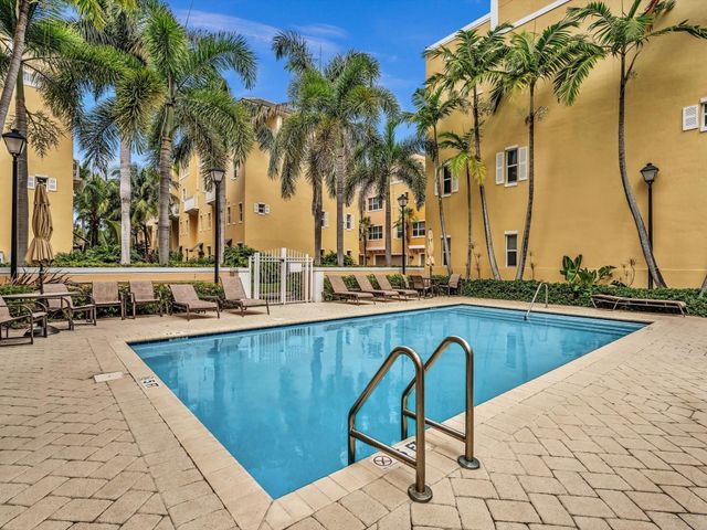 2329 Vintage Drive, Lighthouse Point, FL 33064