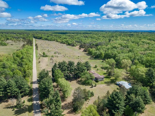N12124 12th Avenue, Necedah, WI 54646